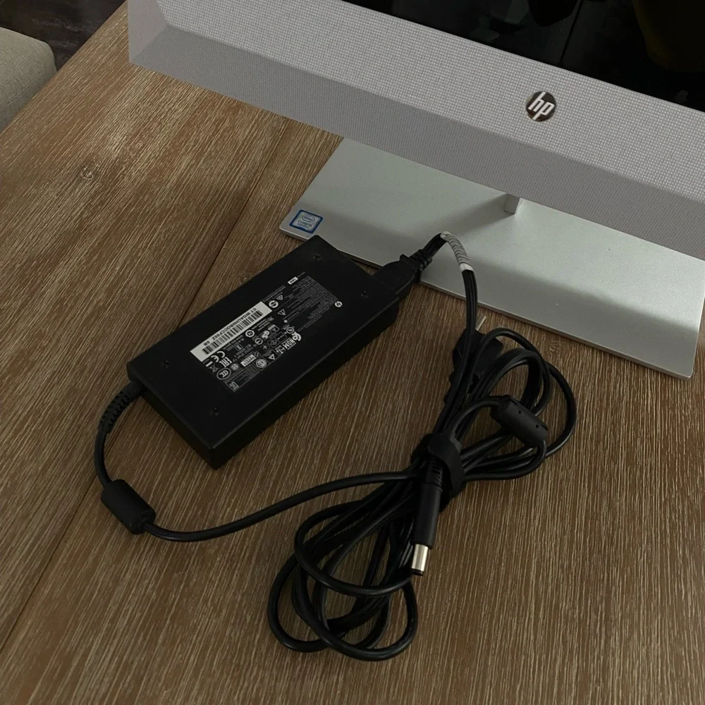 HP 21.5 inch Computer Monitor